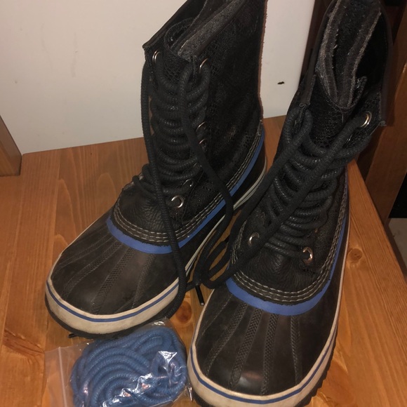 Used Sorel Winter Boot - size 8 - Picture 3 of 5